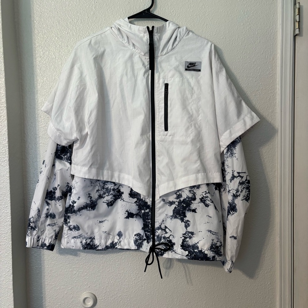 Nike Rio International White and Black Patterned Windbreaker Jacket